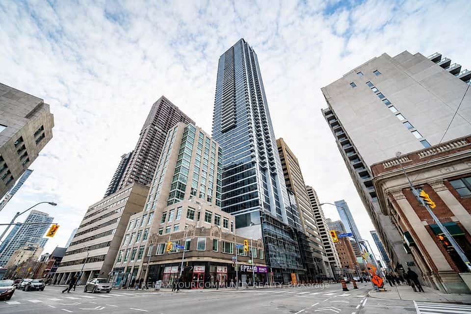 395 Bloor Street E #2601, Toronto, ON M4W 0B4