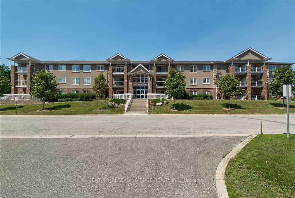 43 Coulter Street #20, Barrie, ON L4N 6L9