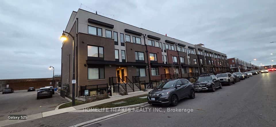 163 William Duncan Road #3, Toronto, ON M3K 0B5