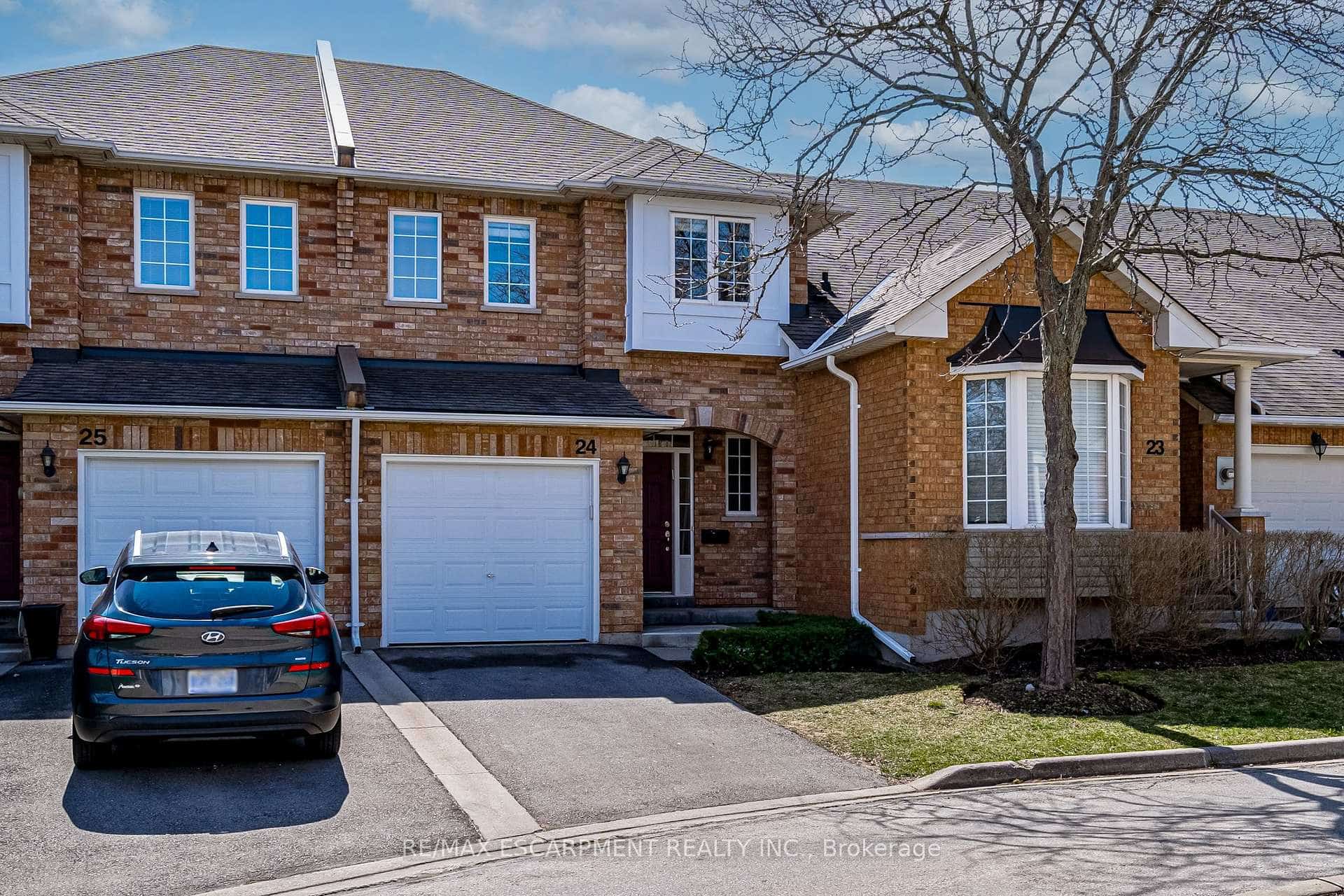 10 Davidson Boulevard #24, Hamilton, ON L9H 7N9