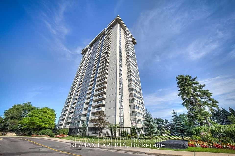 1555 Finch Avenue E #1108, Toronto, ON M2J 4X9