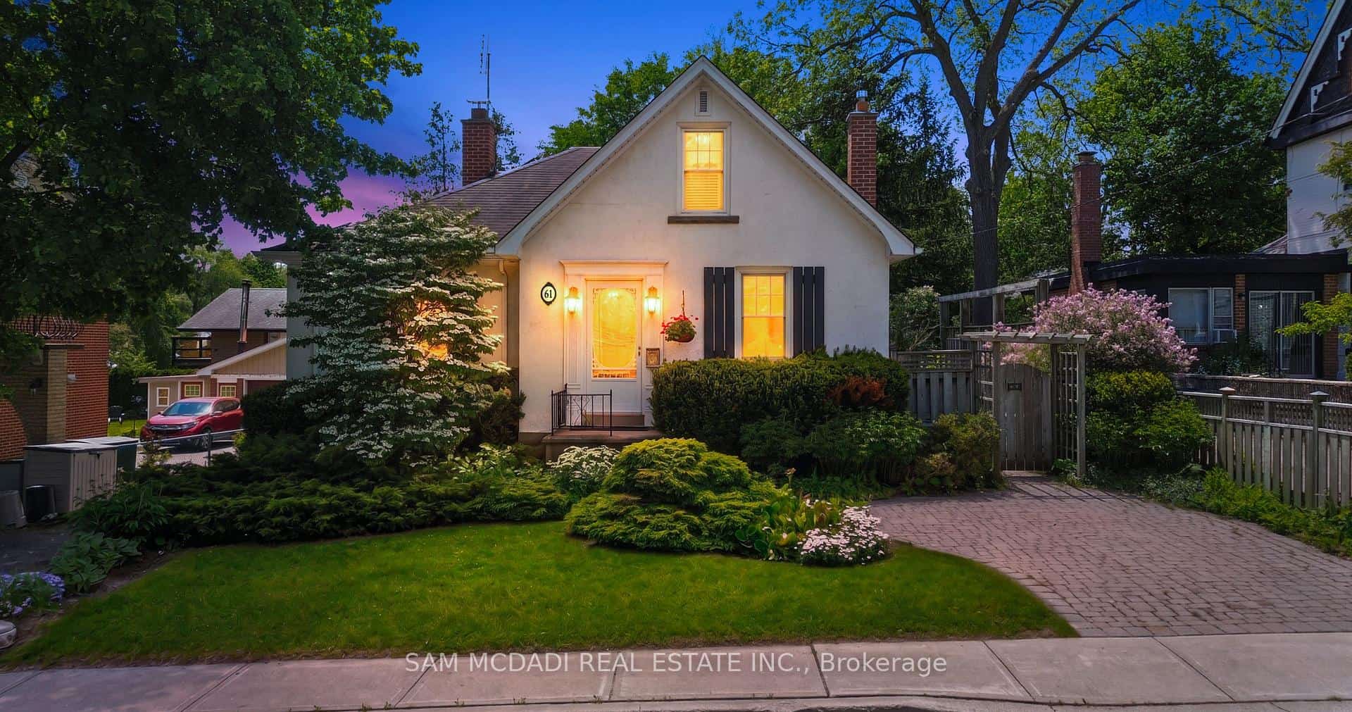 61 Chapel Street, Brampton, ON L6W 2H5