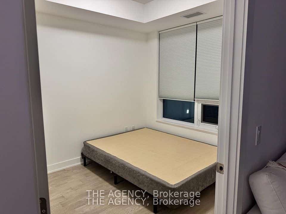 2 TEAGARDEN Court #305, Toronto, ON M2N 0L6