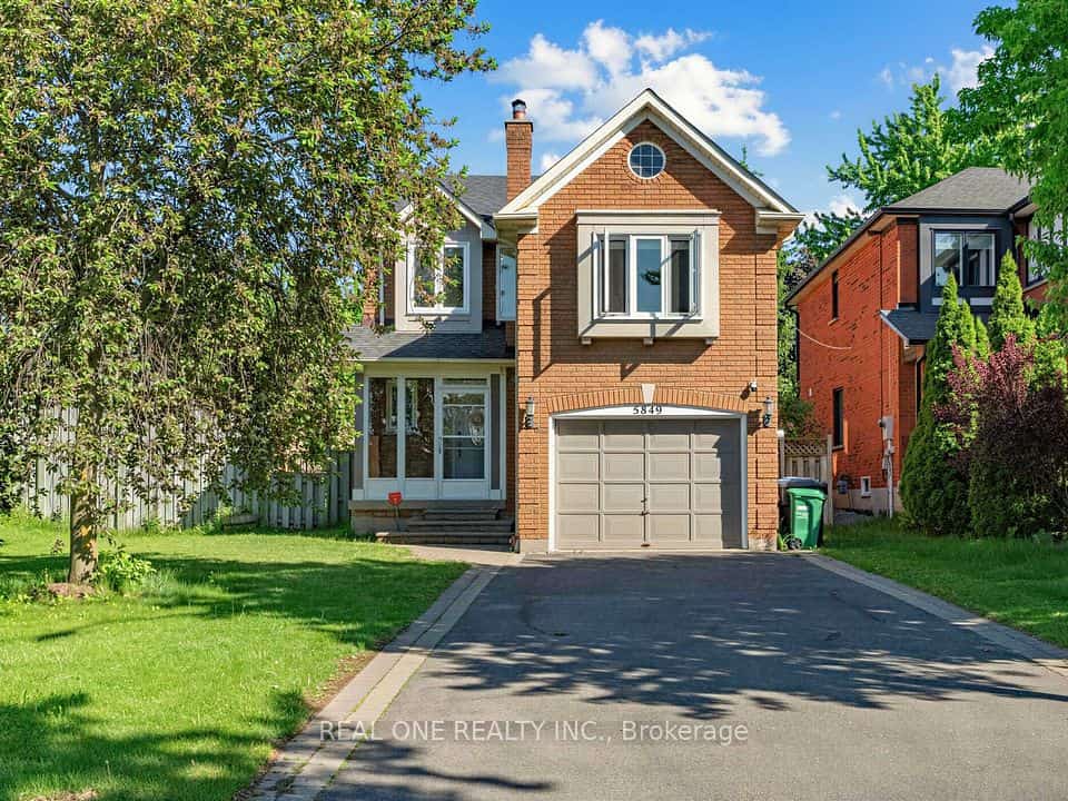 5849 Chorley Place, Mississauga, ON L5M 5L7