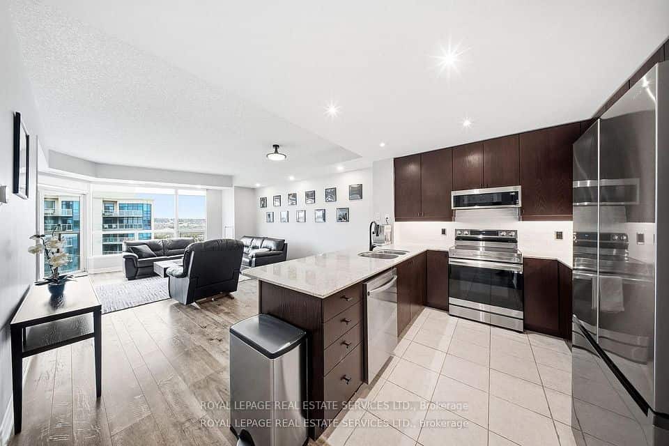 33 Ellen Street, Barrie, Barrie
