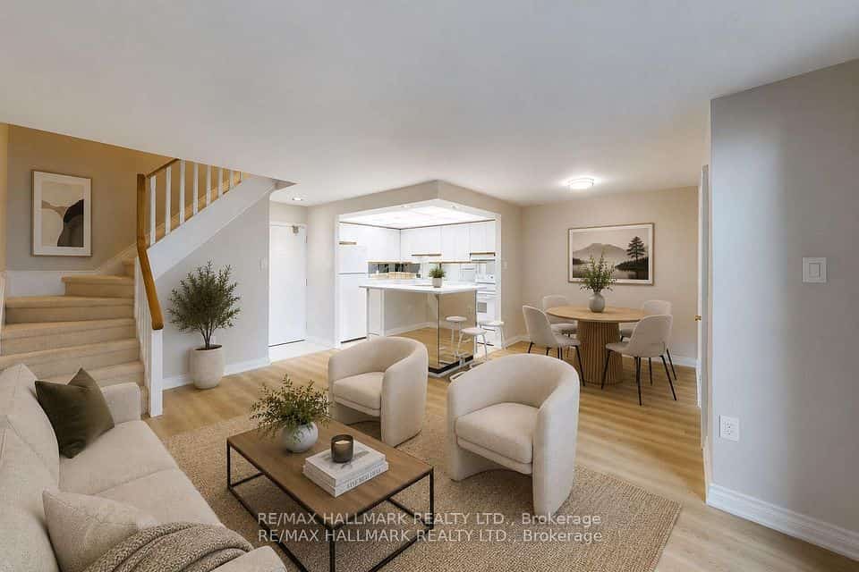 16 Elgin Street #316, Markham, ON L3T 4T4
