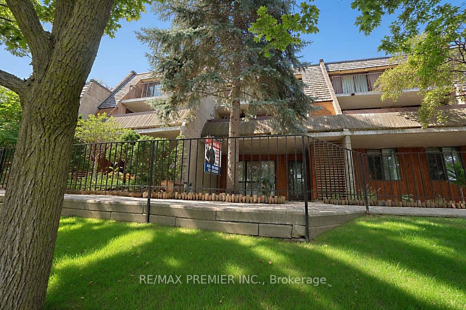1250 Mississauga Valley Boulevard, Mississauga