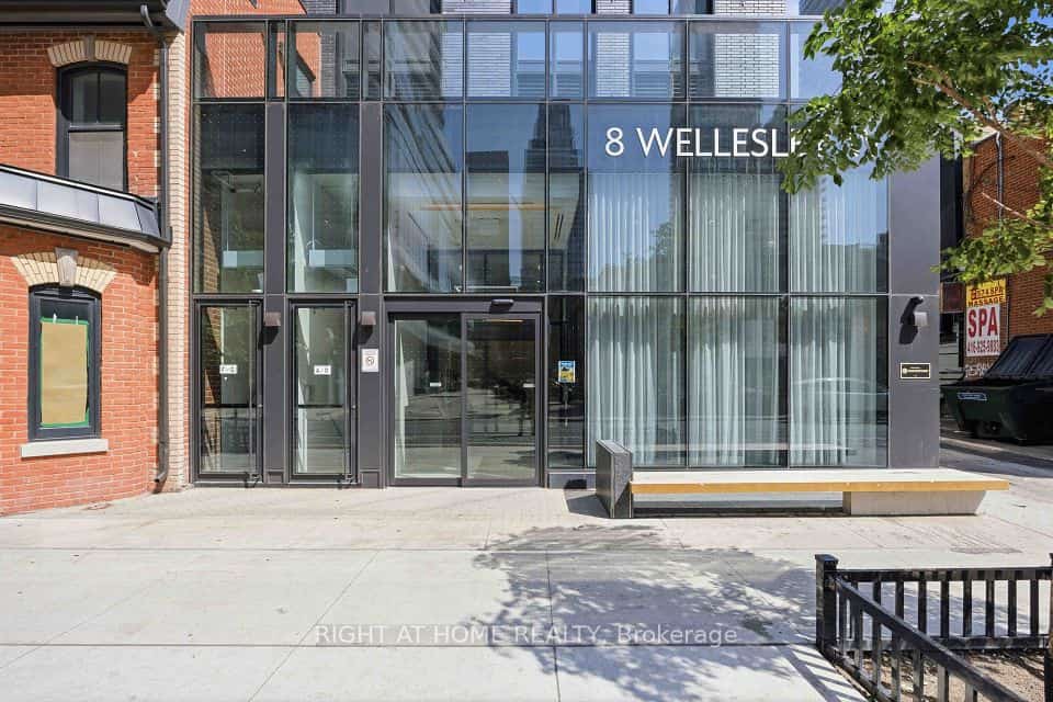 8 Wellesley Street E #5110, Toronto, ON M4Y 0J5