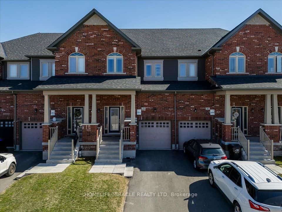 79 Lorne Thomas Place, New Tecumseth, ON L9R 0V8