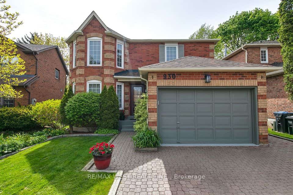 930 Maramis Court, Mississauga, ON L5H 4G2