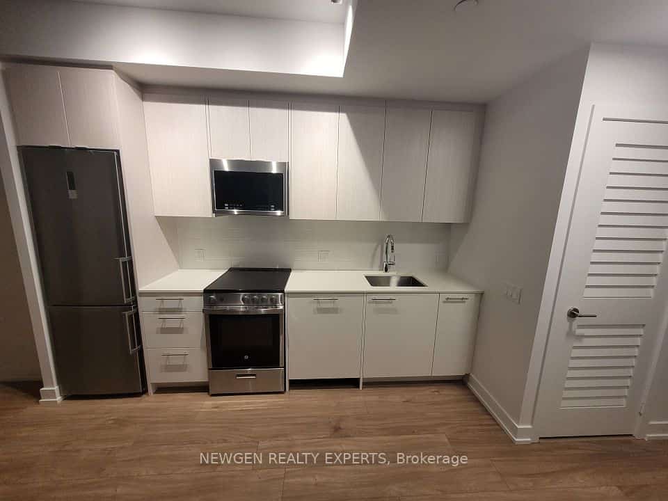 225 Veterans Drive W #1108, Brampton, ON L7A 0B7