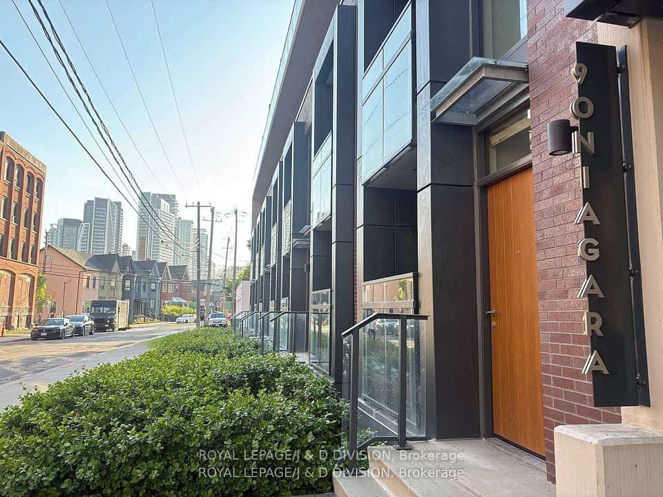 90 Niagara, Toronto