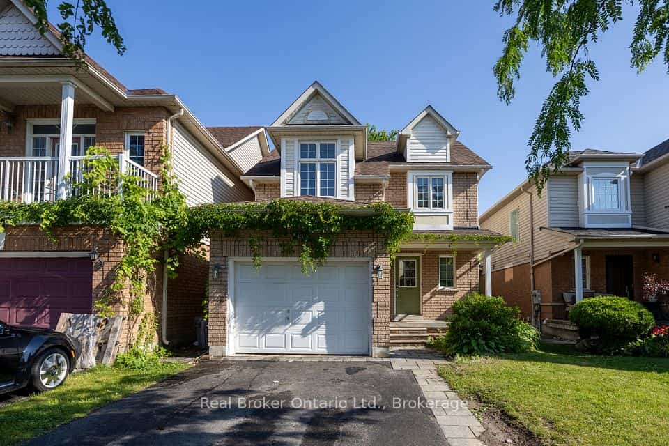 43 Madden Place, Clarington, ON L1C 5K3