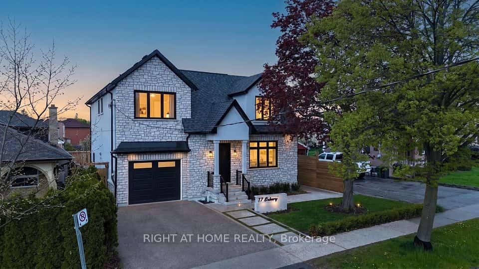 17 Exbury Road, Toronto, ON M3M 1P6