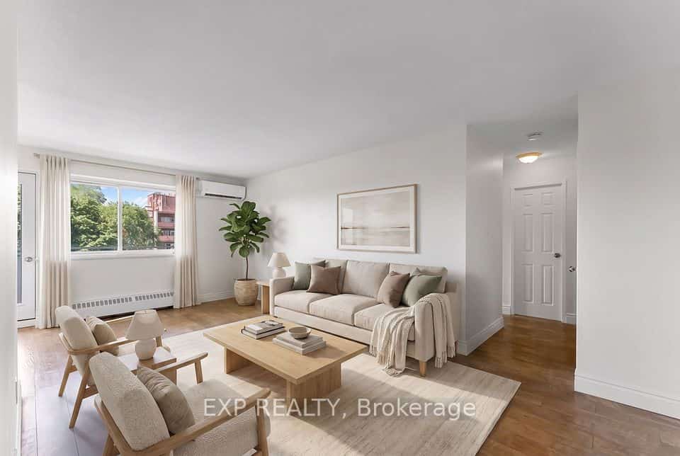 2485 Woking Crescent #403, Mississauga, ON L5K 1Z6