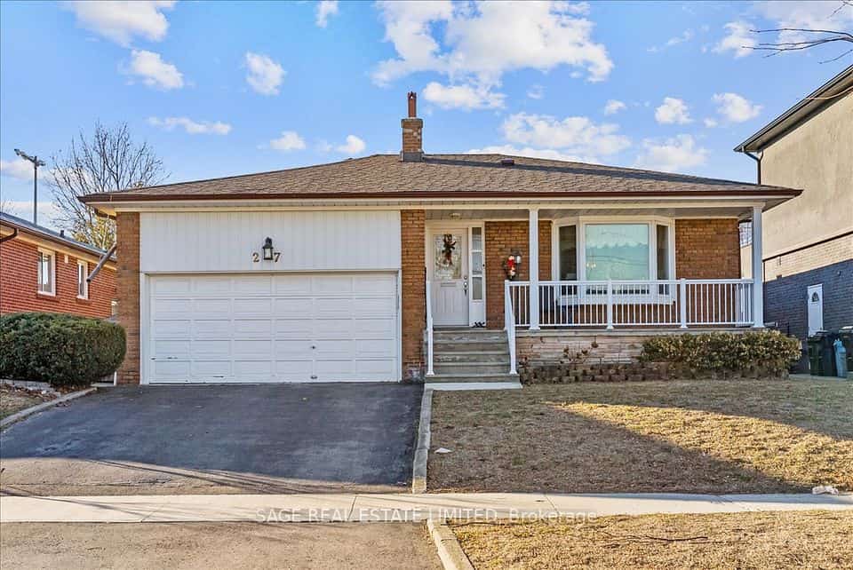 27 Kathrose Drive, Toronto, ON M2J 3P4