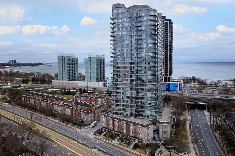 15 Windermere Avenue #1803, Toronto, ON M6S 5A2