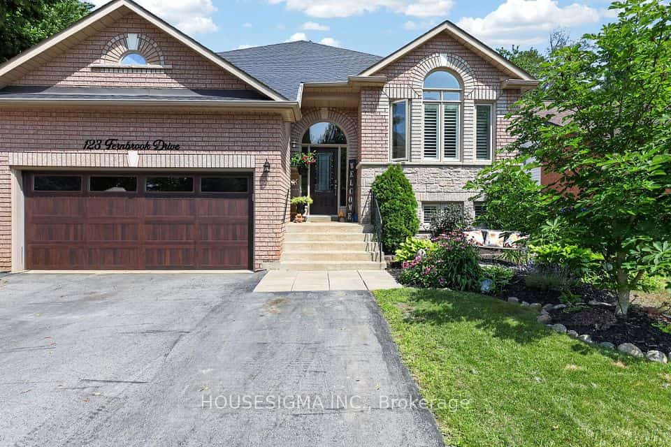 123 Fernbrook Drive, Wasaga Beach, ON L9Z 1G6