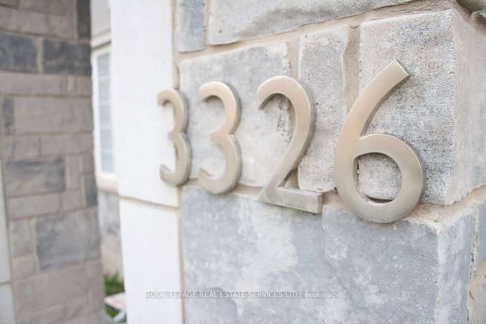 3326 Carding Mill (M Flr) Trail, Oakville, ON L6M 1R7