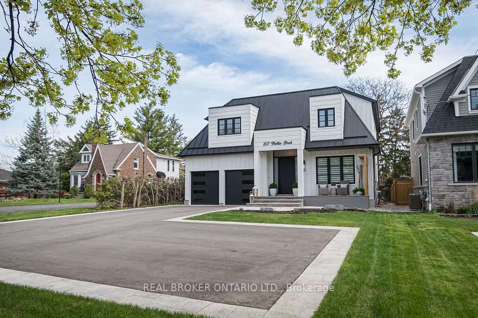 307 Martin Street, Milton, ON L9T 2R7