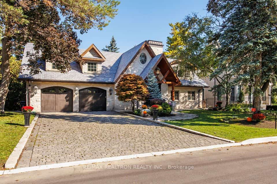 80 Forest Grove Drive, Toronto, ON M2K 1Z7