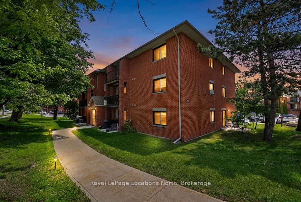 163 Edgehill Drive #D7, Barrie, ON L4N 1L9