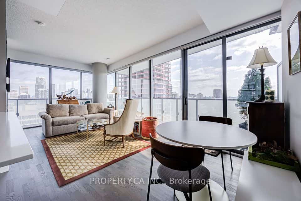 1815 Yonge Street #1906, Toronto, ON M4T 2A4