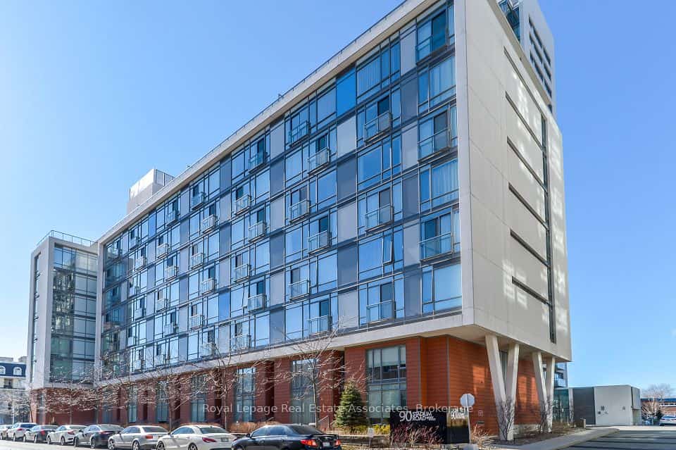 90 Stadium Road #1002, Toronto, ON M5V 3W5