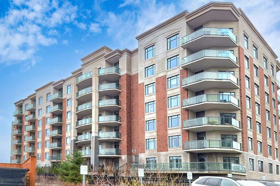 460 William Graham Drive #313, Aurora, ON L4G 1X9