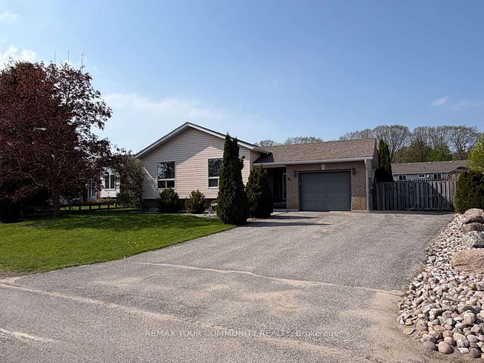 86 Oxley Drive, Penetanguishene, ON L9M 1W1