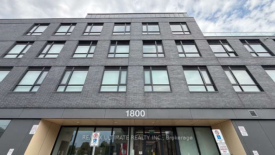 1800 Simcoe Street N #214, Oshawa, ON L1G 0C2