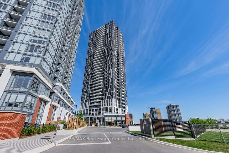 25 Wellington Street #3103, Kitchener, ON N2G 0E4