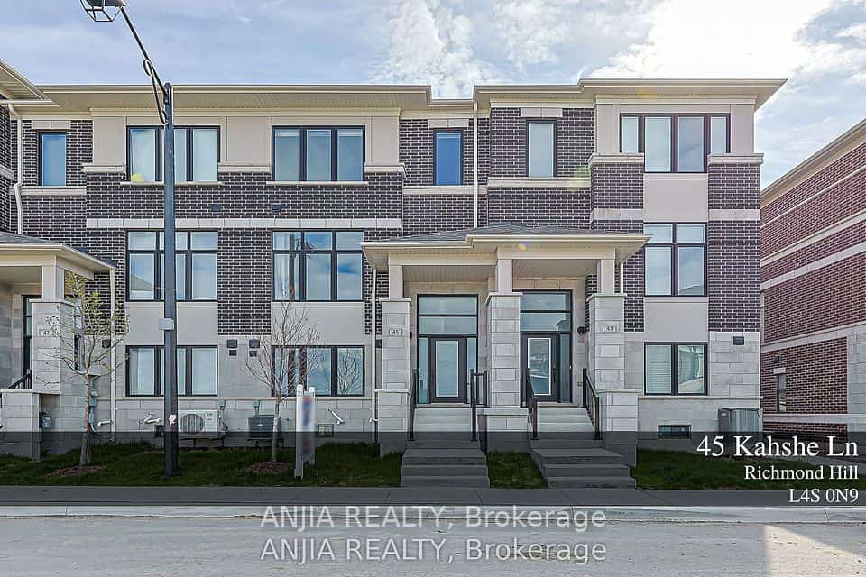 45 Kahshe Lane, Richmond Hill, ON L4S 0N9