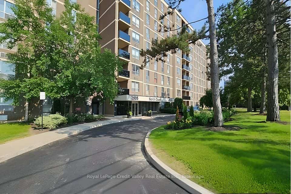2835 Islington Avenue #209, Toronto, ON M9L 2K2