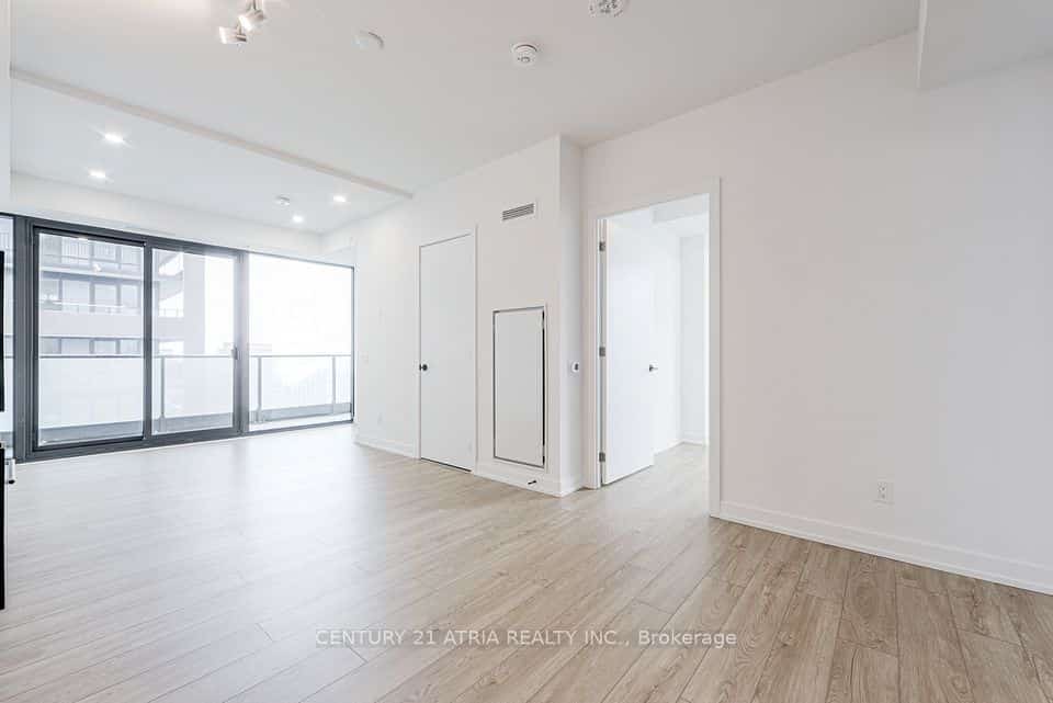 35 Parliament Street #1804, Toronto, ON M5A 0Z5