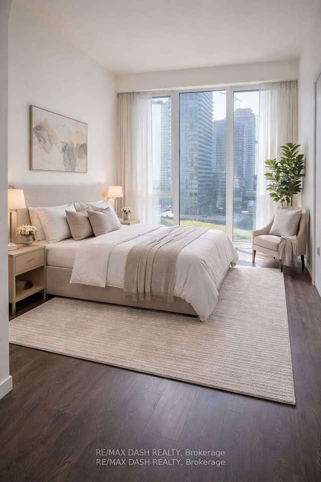 27 Bathurst Street #806W, Toronto, ON M5V 0R1