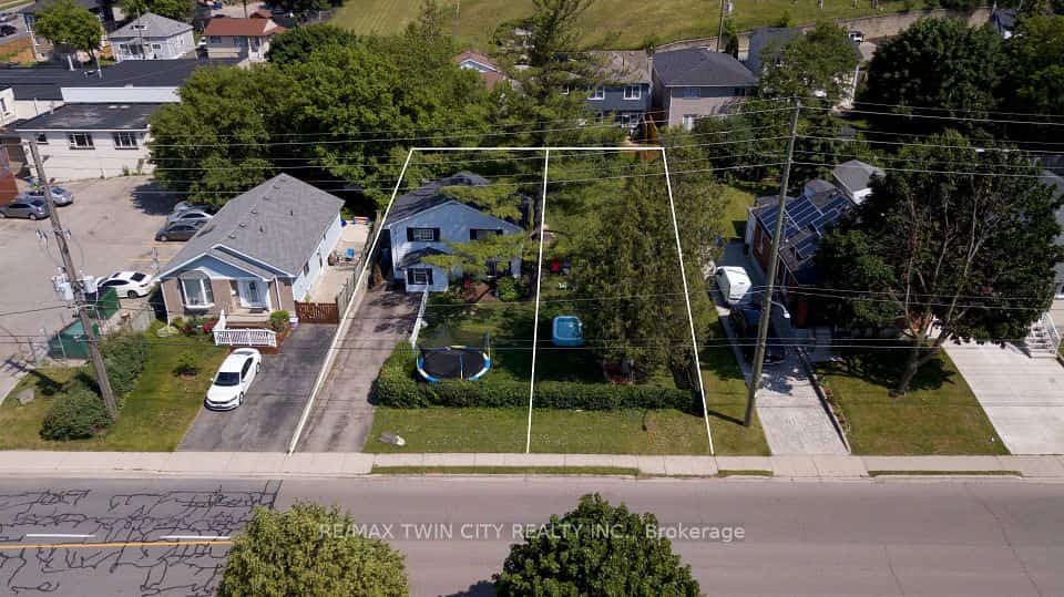 13 Brooklyne Road, Cambridge, ON N1R 1C4