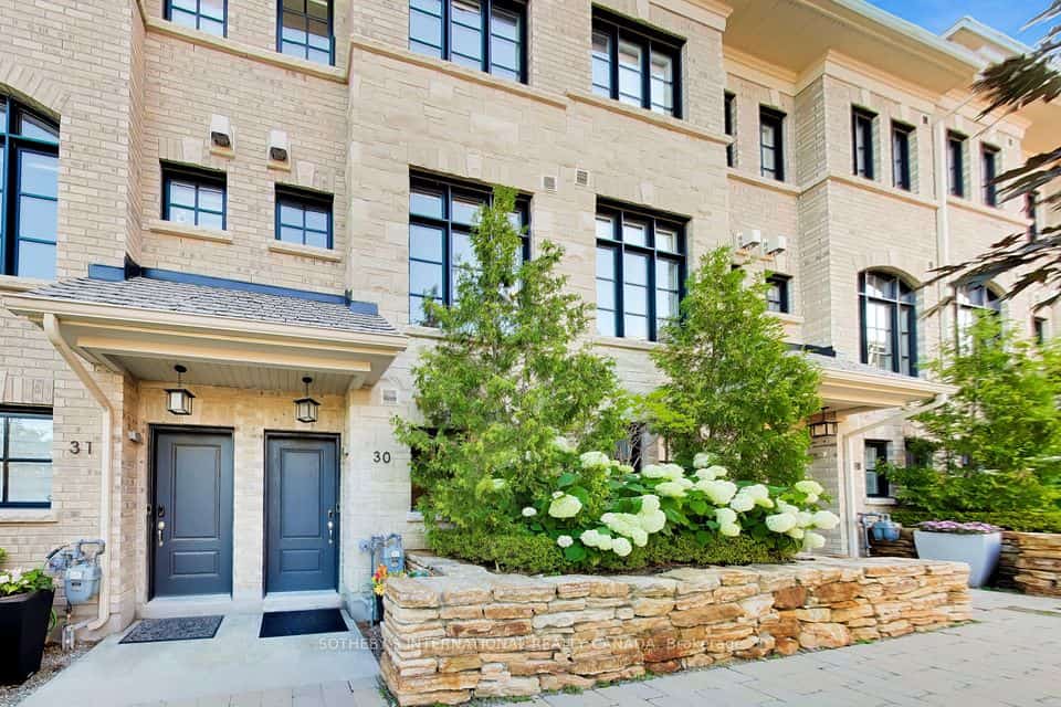 80 Daisy Avenue #30, Toronto, ON M8W 0B7