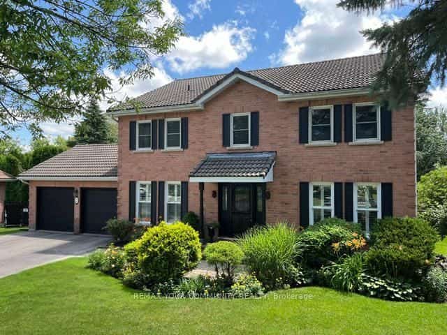 23 Cranberry Lane, Aurora, ON L4G 5Y2
