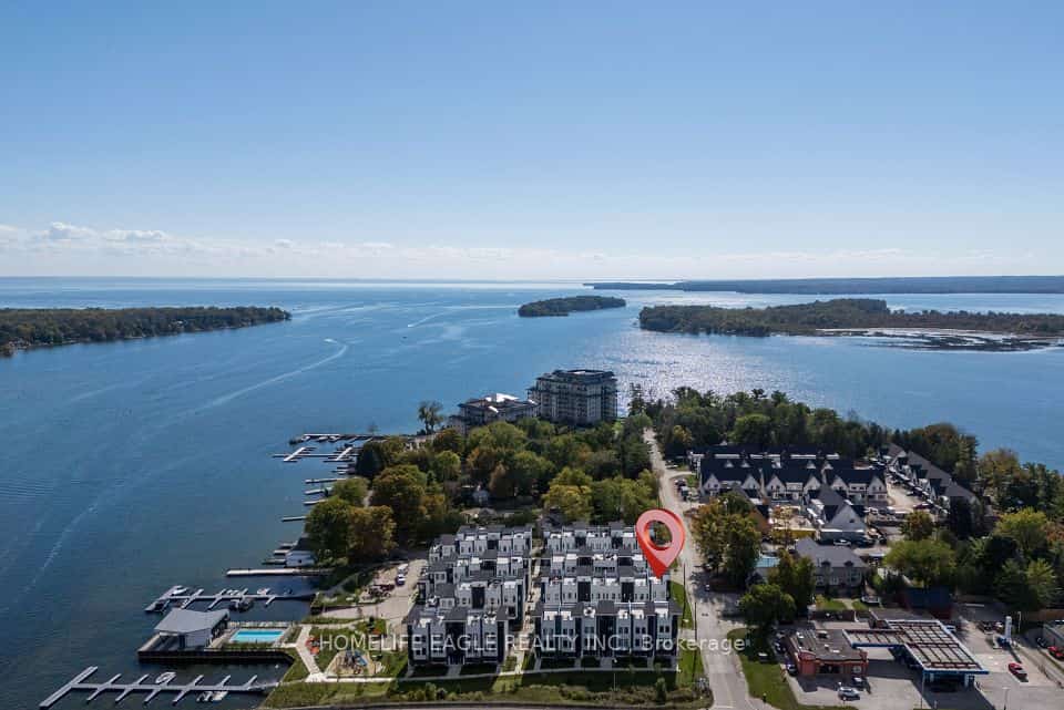 2 Mariner's Pier Way, Orillia, ON L3V 8P4