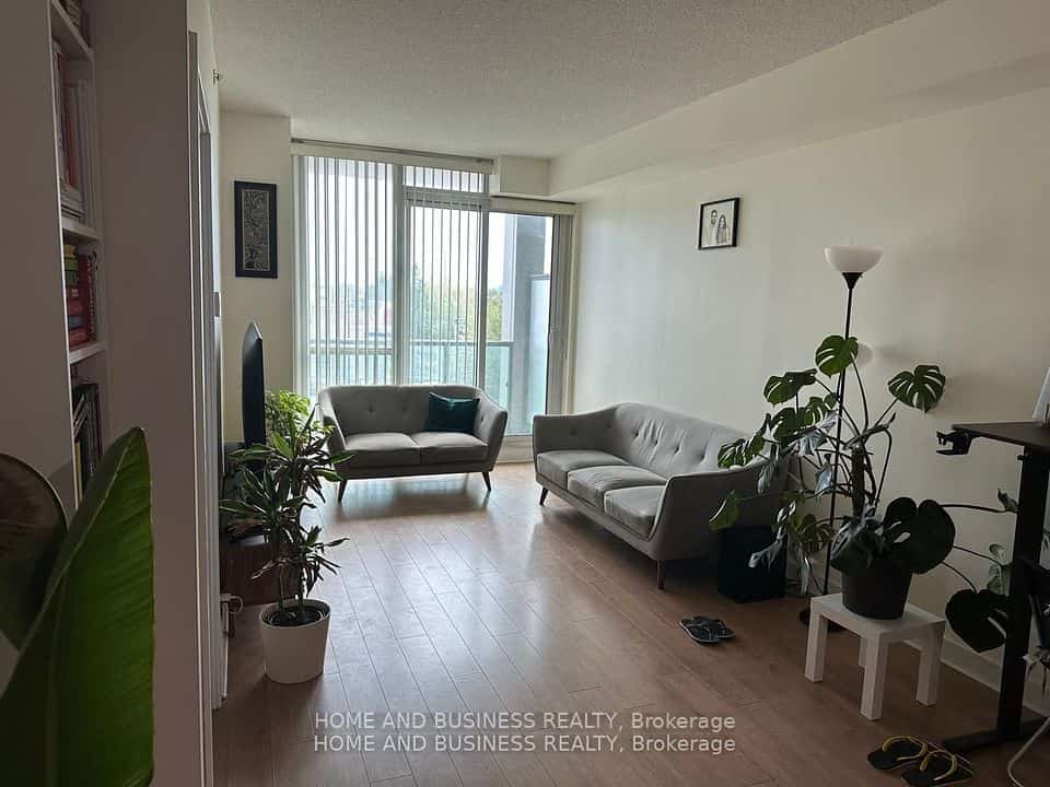 3985 Grand Park Drive #304, Mississauga, ON L5B 0H8