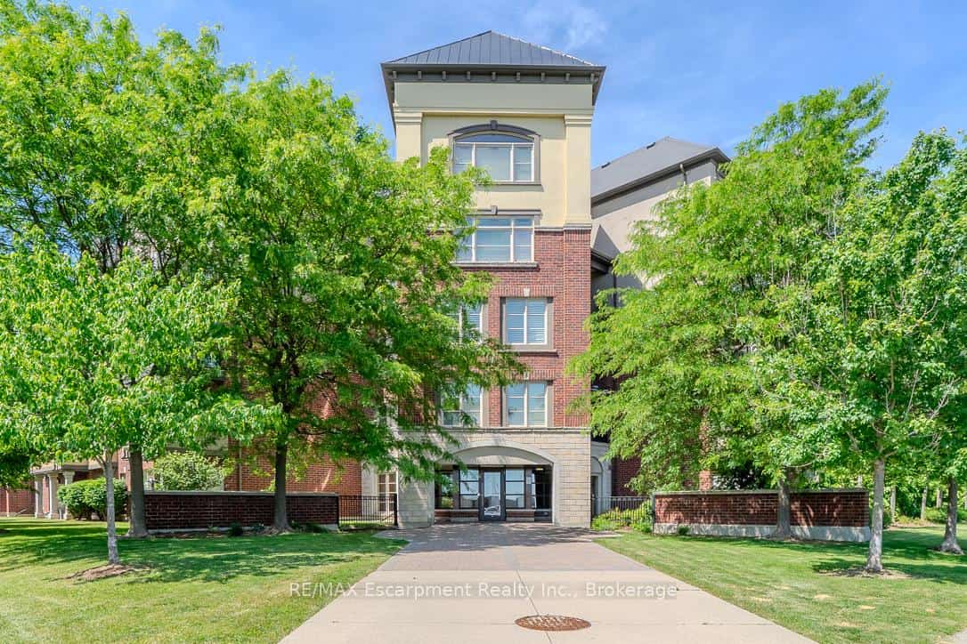 3070 ROTARY Way #226, Burlington, ON L7M 0H1