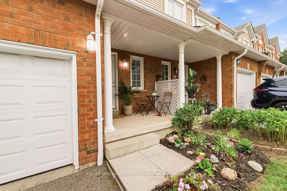 10 Bassett Boulevard, Whitby