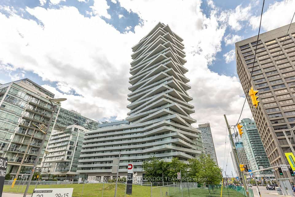 15 Queens Quay E #1410, Toronto, ON M5E 0C5