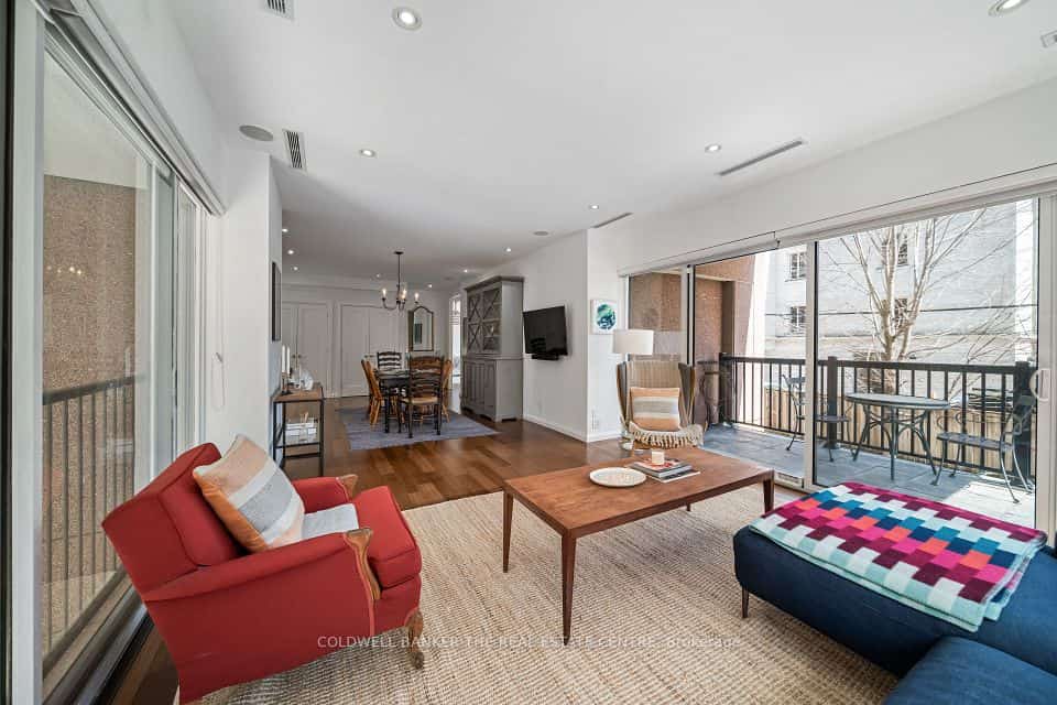 447 Walmer Road #206, Toronto, ON M5P 2X9