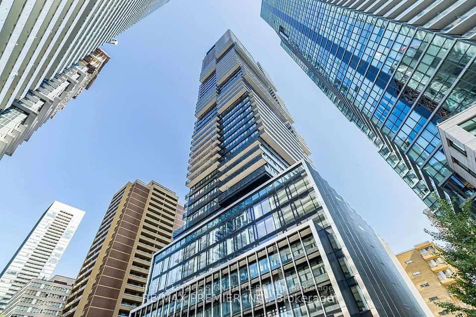 55 Charles Street E #1001, Toronto, ON M4Y 0J1