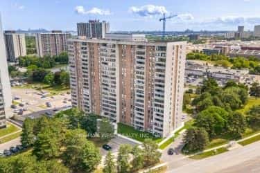 15 Kensington Road #409, Brampton, ON L6T 3W2