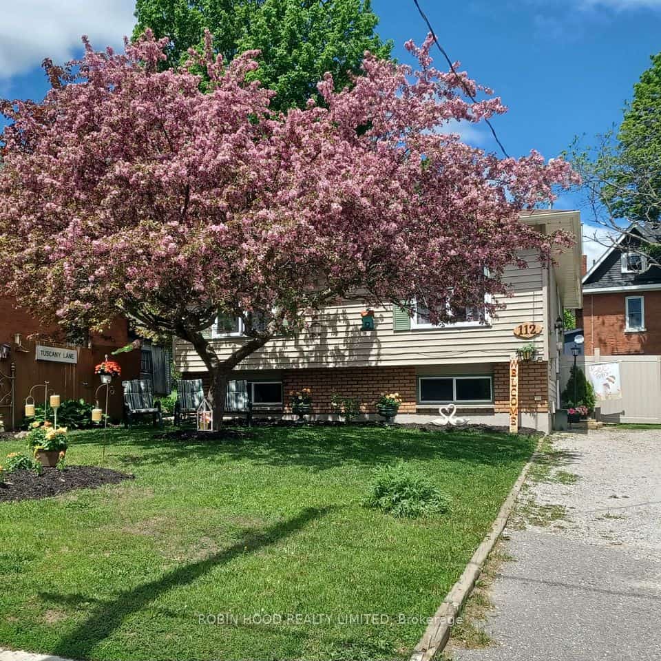112 Borland Street E, Orillia, ON L3V 2B7