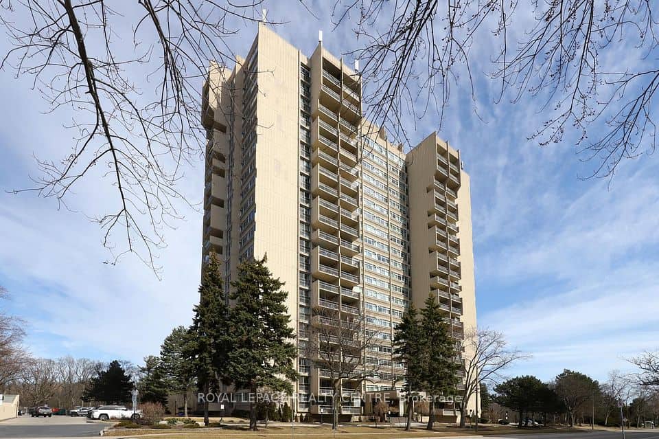 1359 White Oaks Boulevard, Oakville