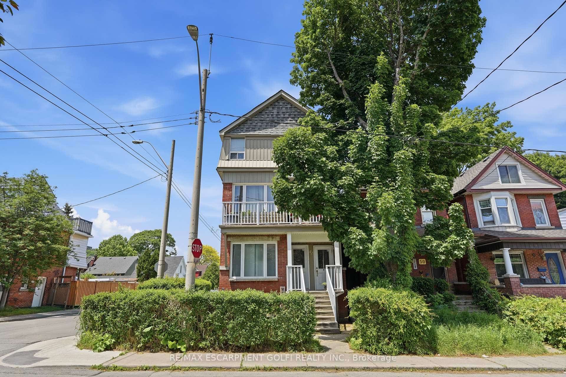 52 Cedar Avenue, Hamilton, ON L8M 3A5